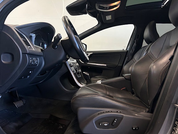 Volvo XC60 14 of 19