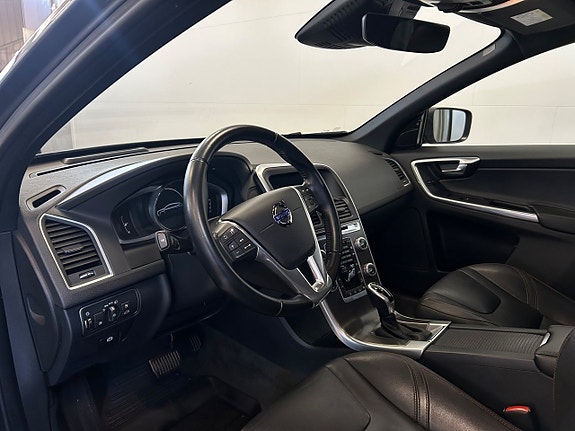 Volvo XC60 13 of 19