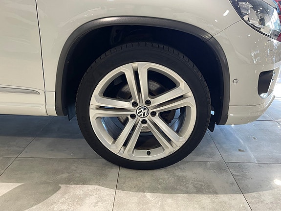 Volkswagen Tiguan 25 of 29