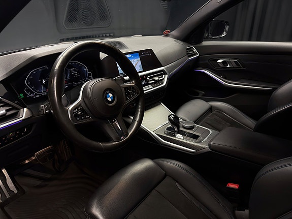 BMW 330e 11 of 30