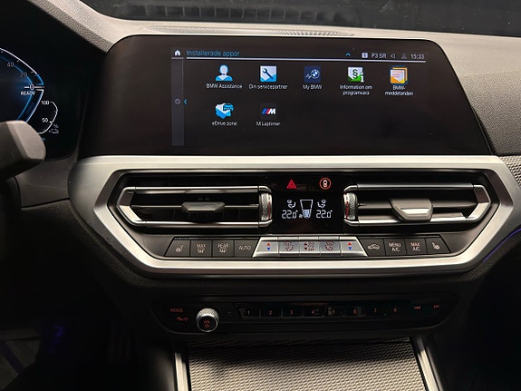 BMW 330e 25 of 30