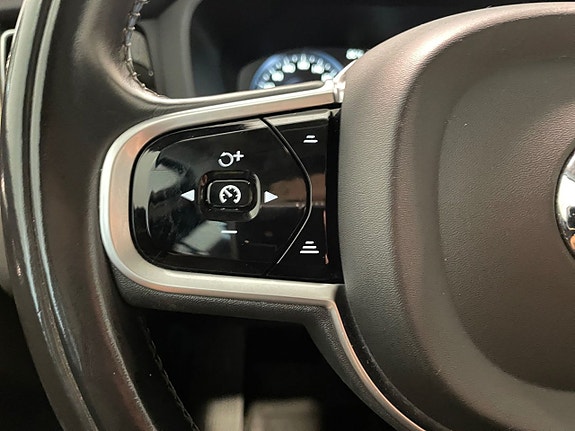 Volvo XC60 20 of 25