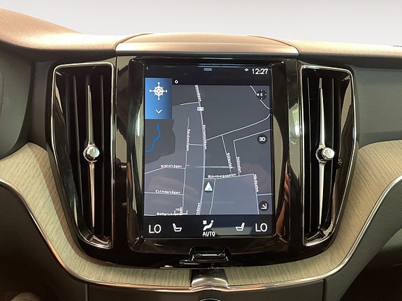 Volvo XC60 17 of 25