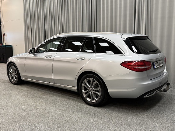 Mercedes-Benz C180 3 of 14