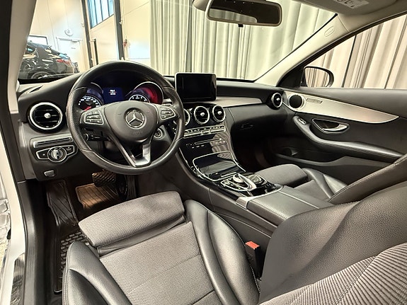 Mercedes-Benz C180 10 of 14