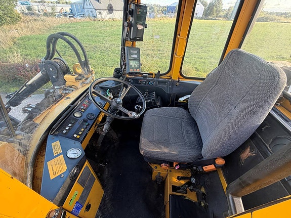 Volvo BM L90 Lastmaskin C-smörj, Kort spak. 10 of 11