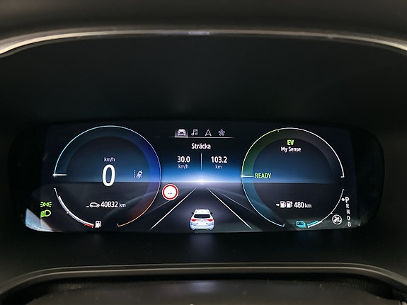 Renault Megane E-Tech 21 of 30