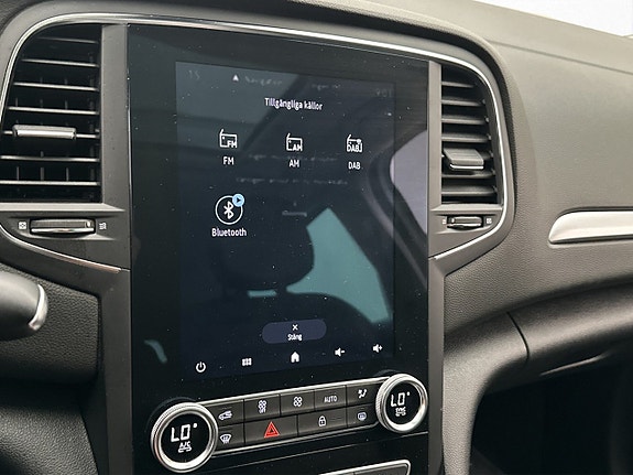 Renault Megane E-Tech 26 of 30