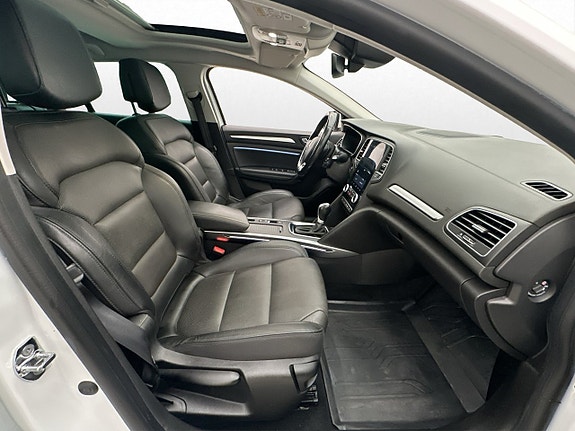 Renault Megane E-Tech 30 of 30