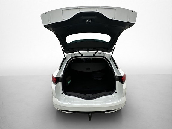 Renault Megane E-Tech 9 of 30