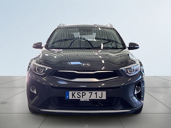 Kia Stonic 2 of 17