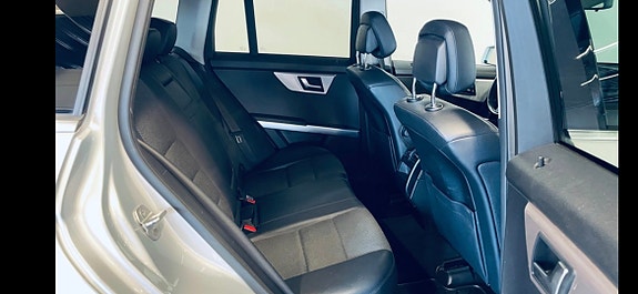 Mercedes-Benz GLK220 10 of 12