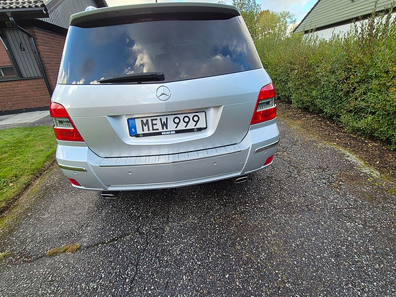 Mercedes-Benz GLK220 7 of 12