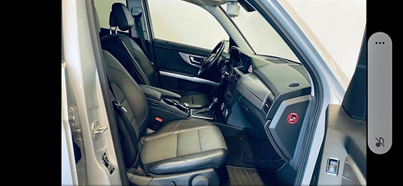 Mercedes-Benz GLK220 9 of 12