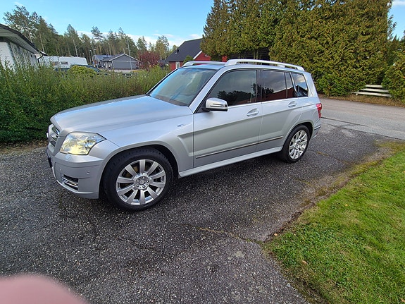 Mercedes-Benz GLK220 6 of 12