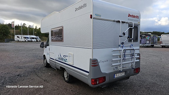 Dethleffs A5420 Alkov / Ny kamrem 3 of 18