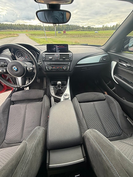 BMW M235i 10 of 17