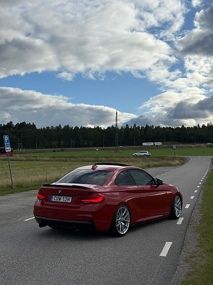 BMW M235i 2 of 17