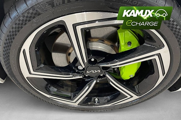 Kia EV6 8 of 24