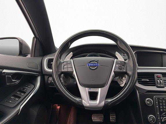 Volvo V40 14 of 30