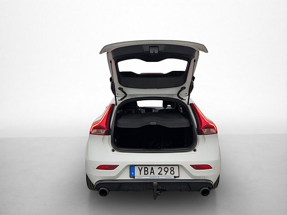 Volvo V40 27 of 30