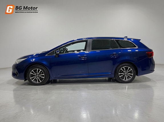 Toyota Avensis 7 of 18
