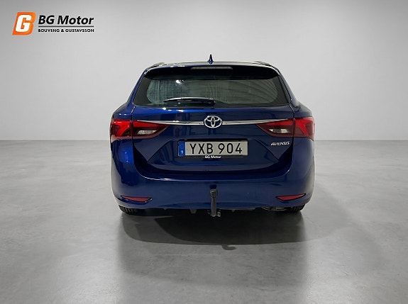 Toyota Avensis 5 of 18