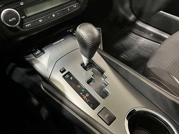 Toyota Avensis 16 of 18