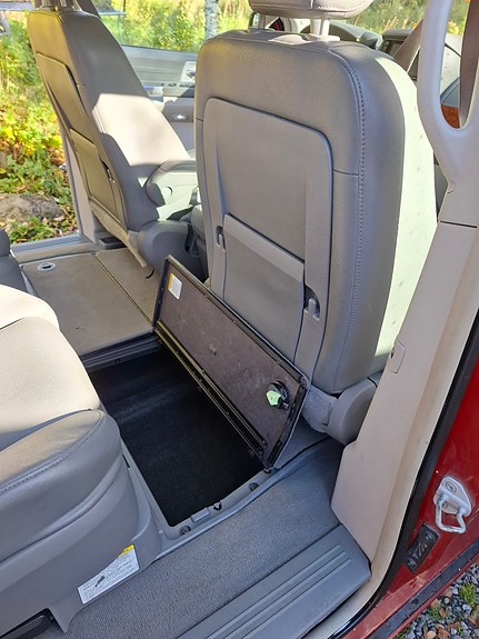 Chrysler Town & Country 25 of 26