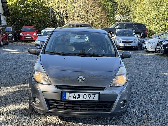 Renault Clio 5 of 17