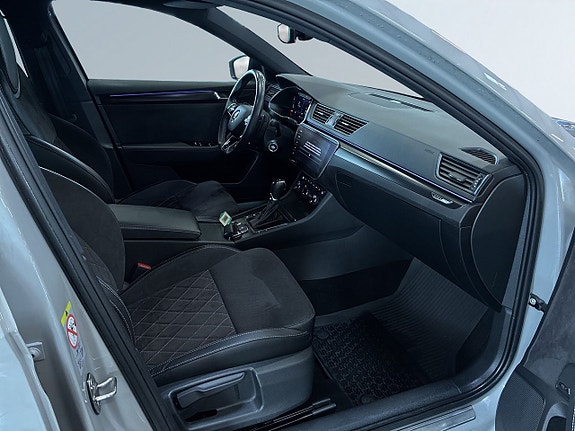Skoda Superb 10 of 27