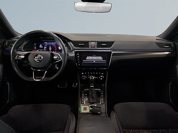 Skoda Superb 8 of 27