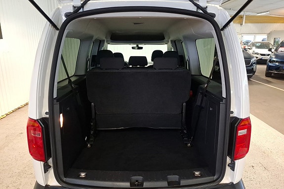 Volkswagen Caddy Maxi 16 of 16