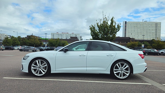 Audi A6 2 of 14