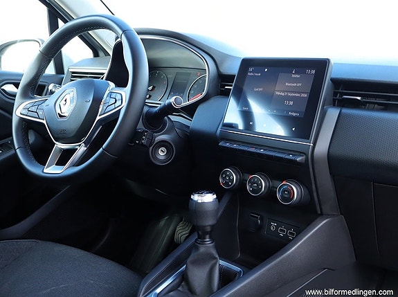 Renault Clio 8 of 18