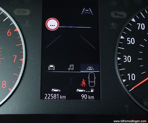 Renault Clio 10 of 18