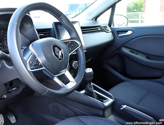 Renault Clio 9 of 18