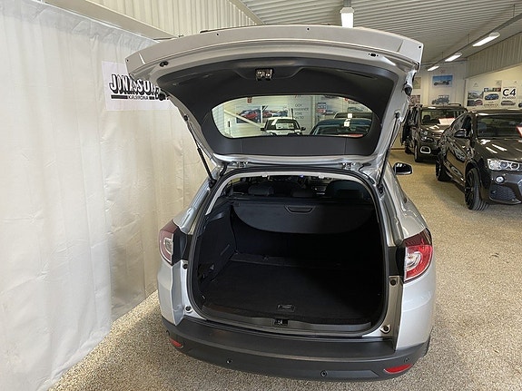Renault Megane 9 of 10