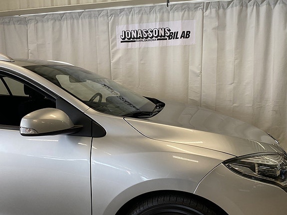 Renault Megane 2 of 10