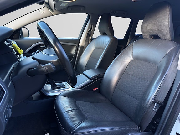 Volvo V70 8 of 28