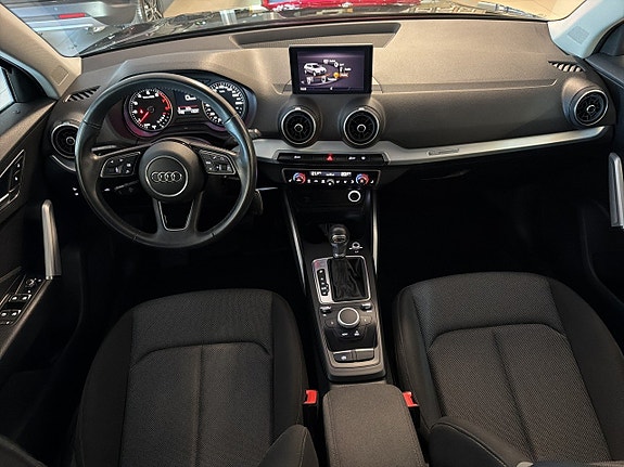 Audi Q2 10 of 15