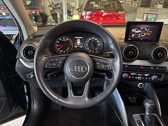 Audi Q2 12 of 15