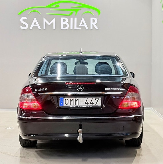 Mercedes-Benz E200 6 of 18