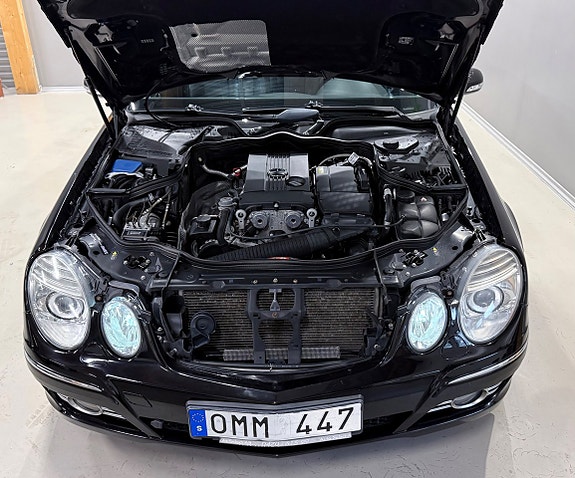 Mercedes-Benz E200 18 of 18