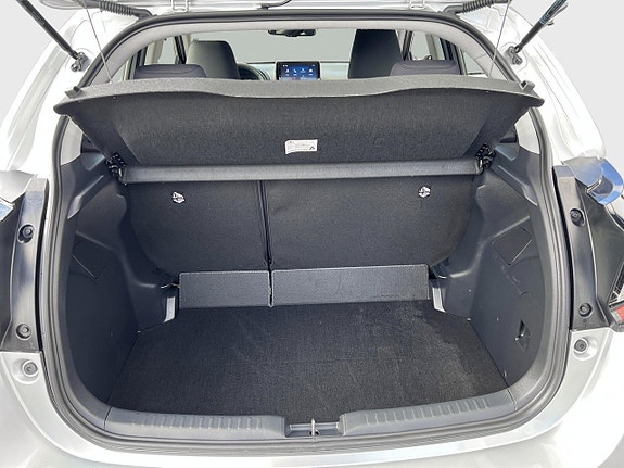 Toyota Yaris 13 of 17