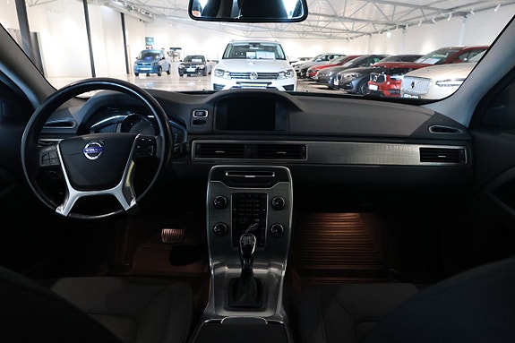 Volvo XC70 11 of 20