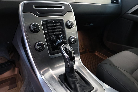 Volvo XC70 13 of 20