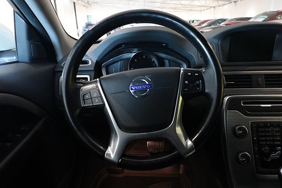 Volvo XC70 12 of 20