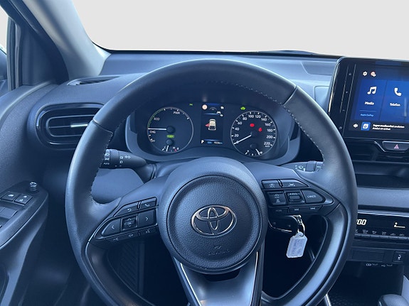 Toyota Yaris 10 of 17
