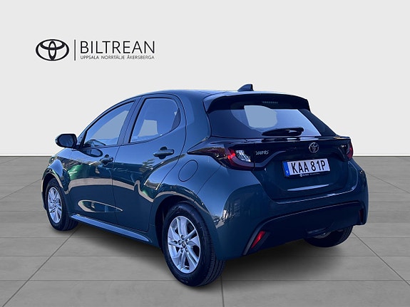Toyota Yaris 4 of 17